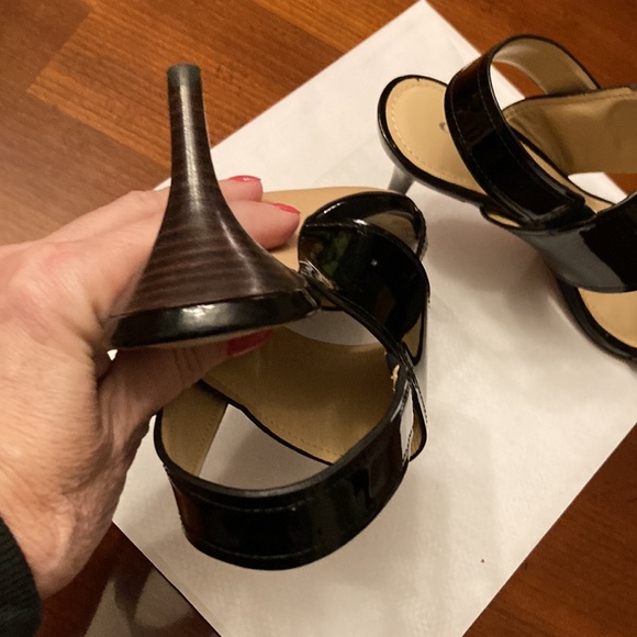 COACH. SIZE 6.  D’ORSAY SLINGBACK STRAPPY HEELS WITH CUTE BUCKLE ON SIDE. EUC - Picture 10 of 10